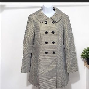Banana Republic women’s trench coat size M